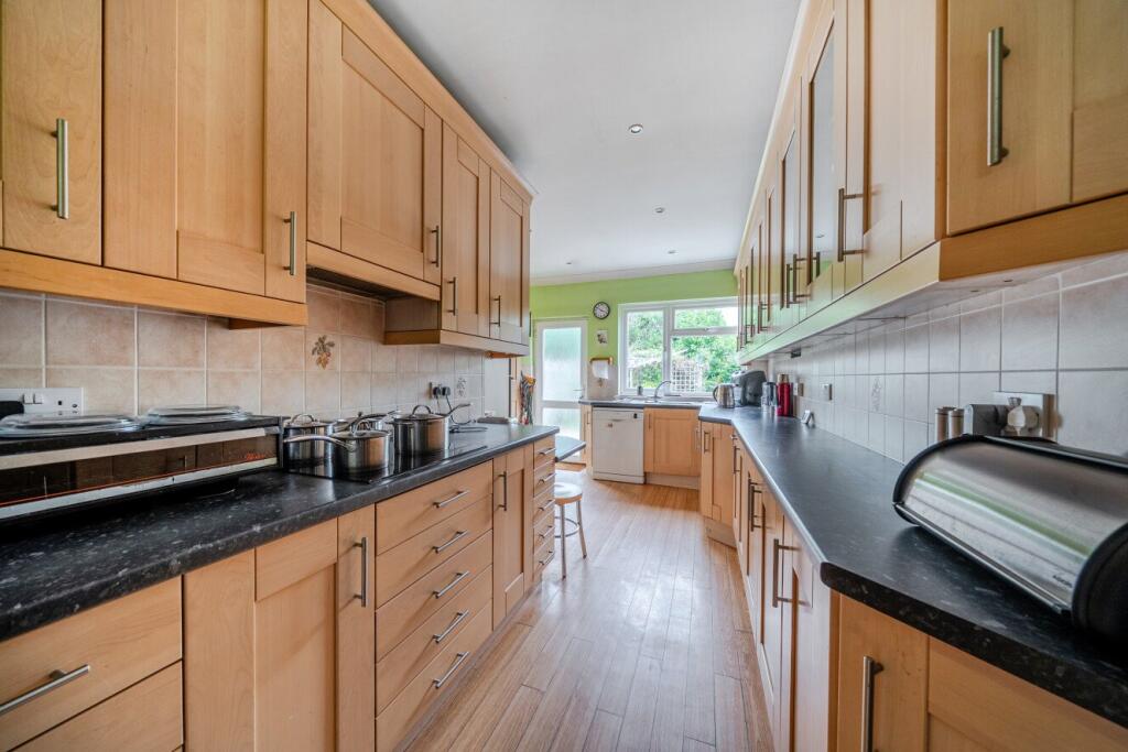 House in Bromley - View 5