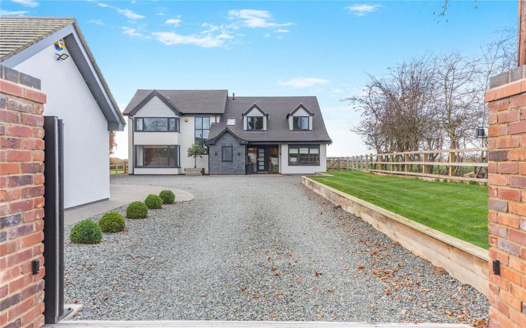 Main image of property: Main Road, Cotgrave, Nottingham, Nottinghamshire, NG12