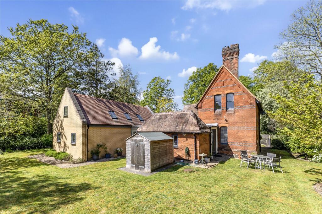 Main image of property: Buckhurst Road, Sunninghill, Berkshire, SL5