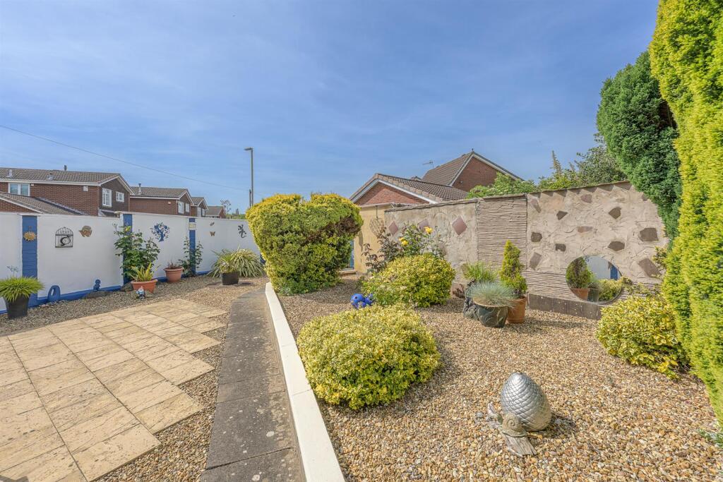 House in Dudley, Kingswinford - View 3