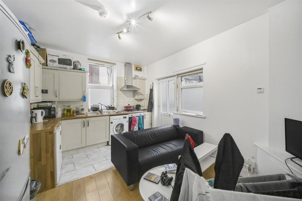 House in Cardiff - View 3