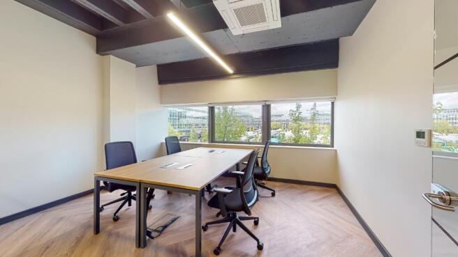 4 Person Office