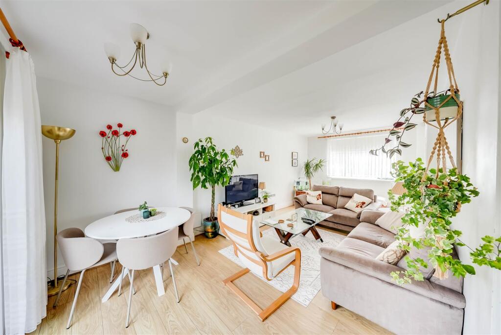 House in London, Wansunt, Crayford - View 4