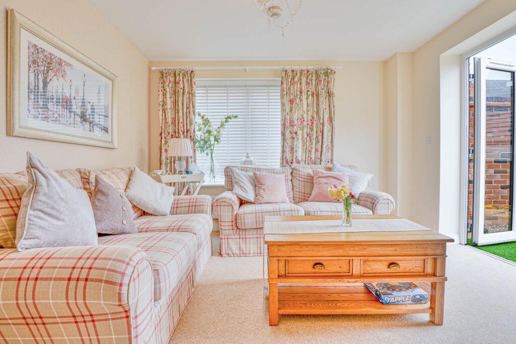 Askerton Crescent, Kingsmead, MK4 photo 4