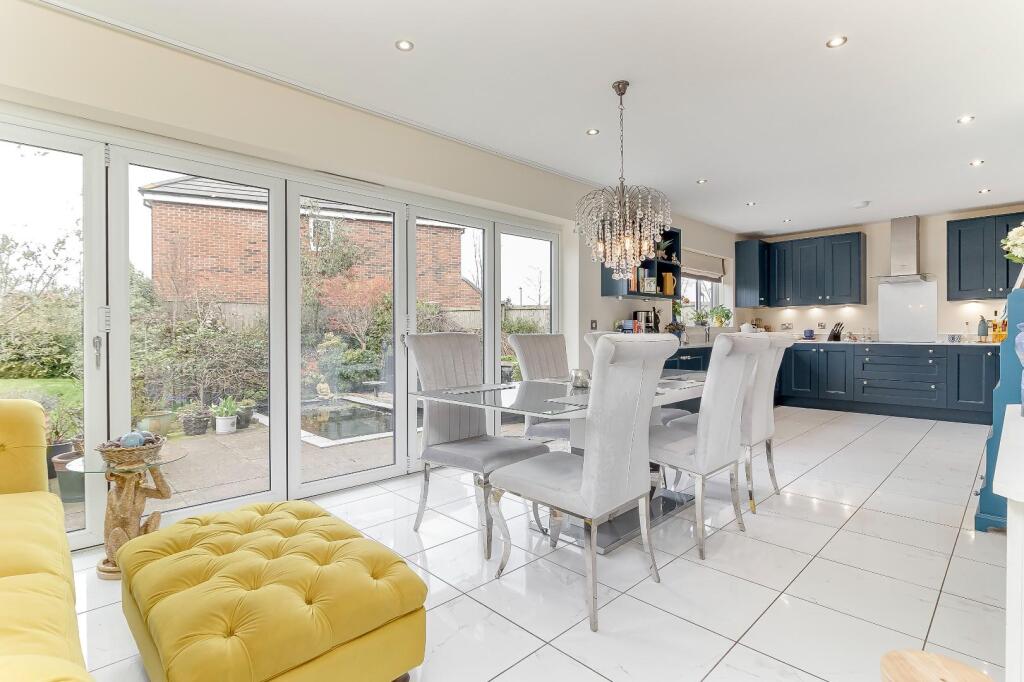 Bramble Drive, Harrogate photo 4