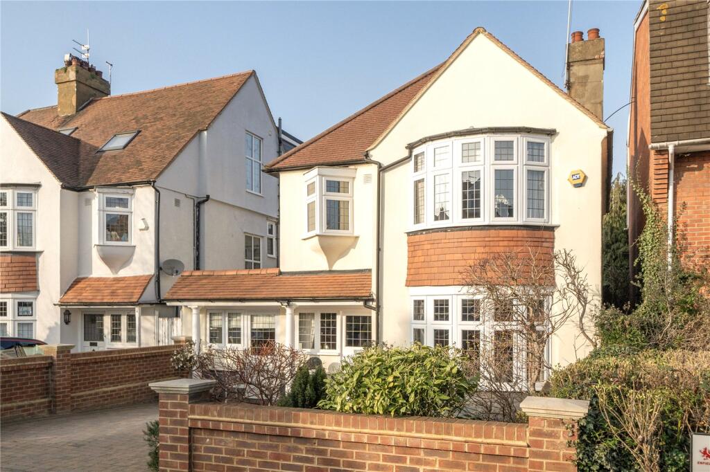 Main image of property: Chase Green Avenue, Enfield, EN2