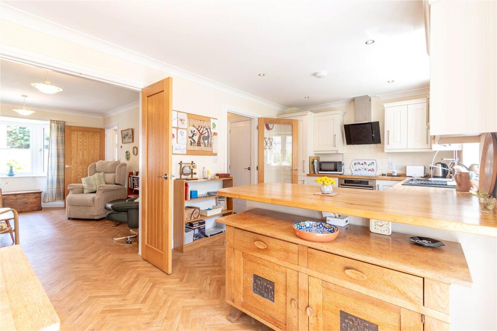 St. Francis Close, Pewsey, Wiltshire, SN9 photo 2