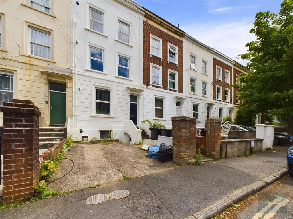 Main image of property: Albert Park Montpelier, Bristol