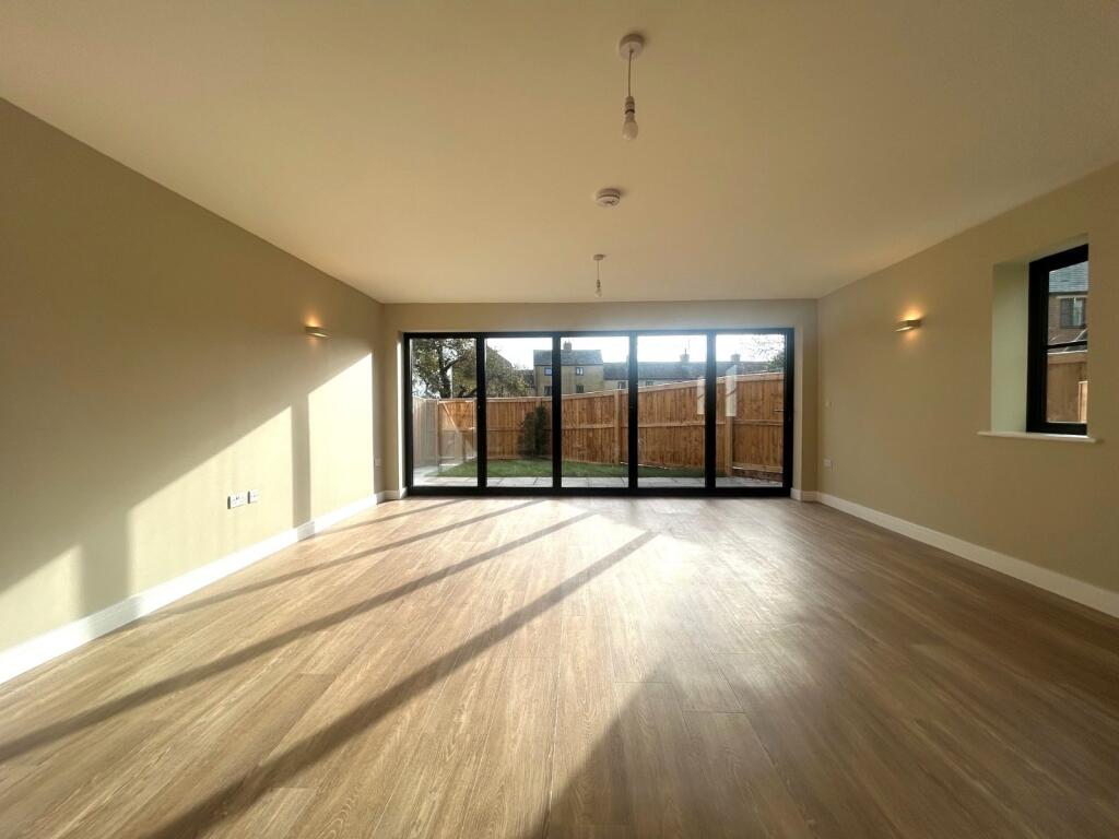 House in Stroud, Eastington - View 2