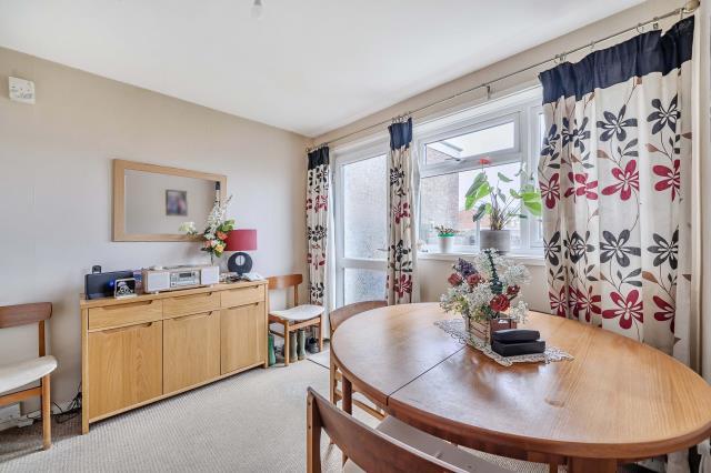 House in Basingstoke and Deane, Lychpit, Popley - More
