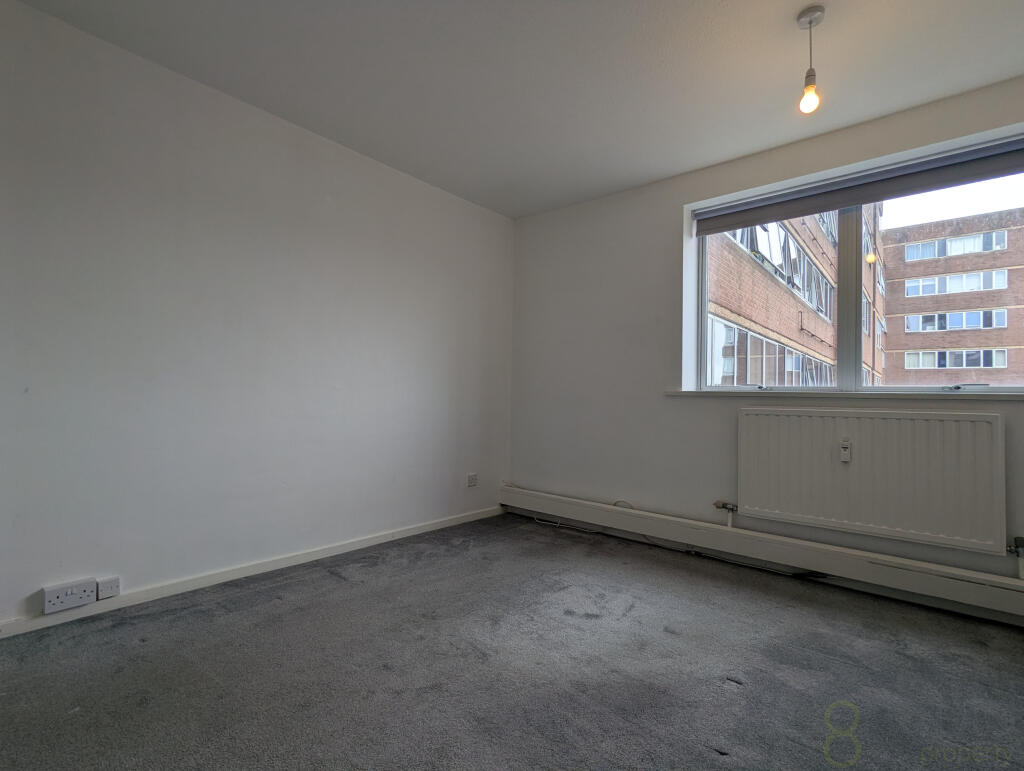 Apartment in Hove, Brighton and Hove - View 4