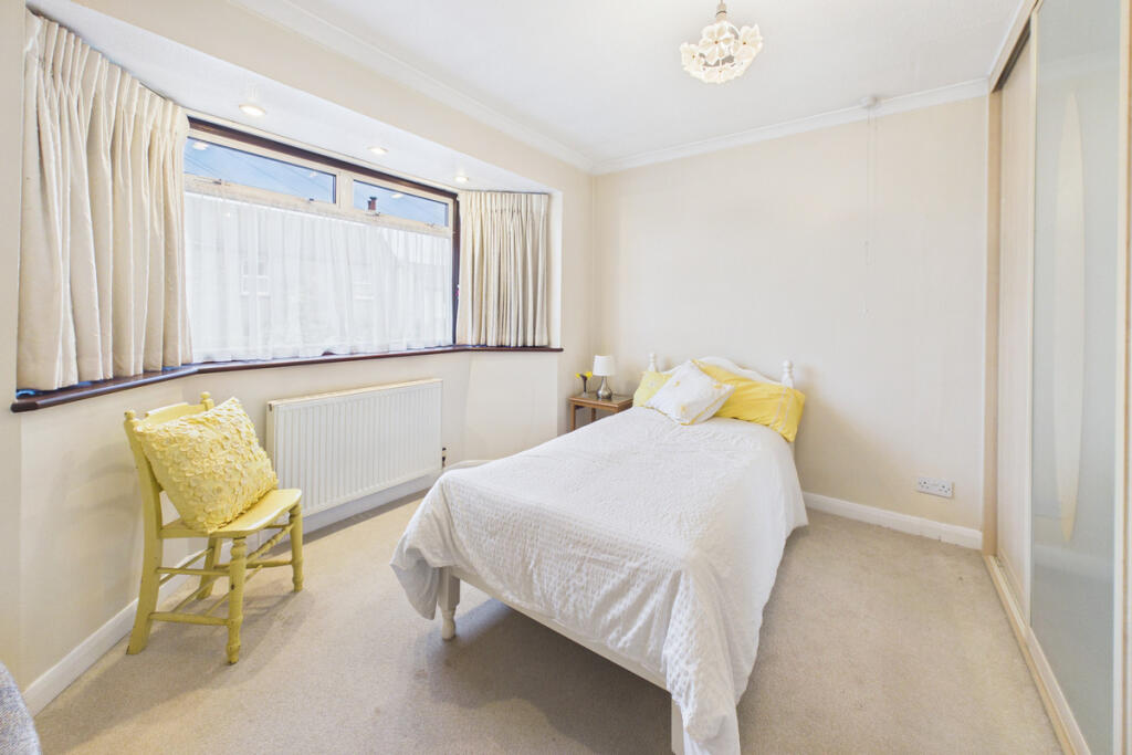House in Dacorum, Hertfordshire - More