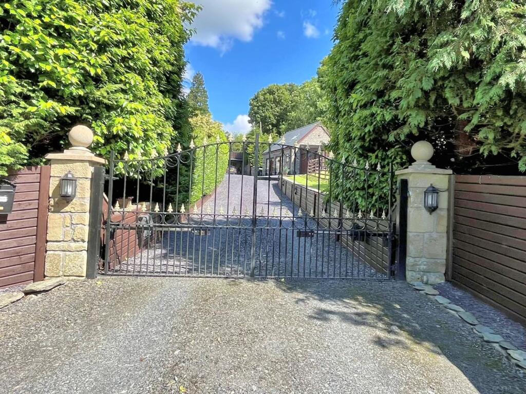 Holyhead Road, Corwen, LL21 photo 4