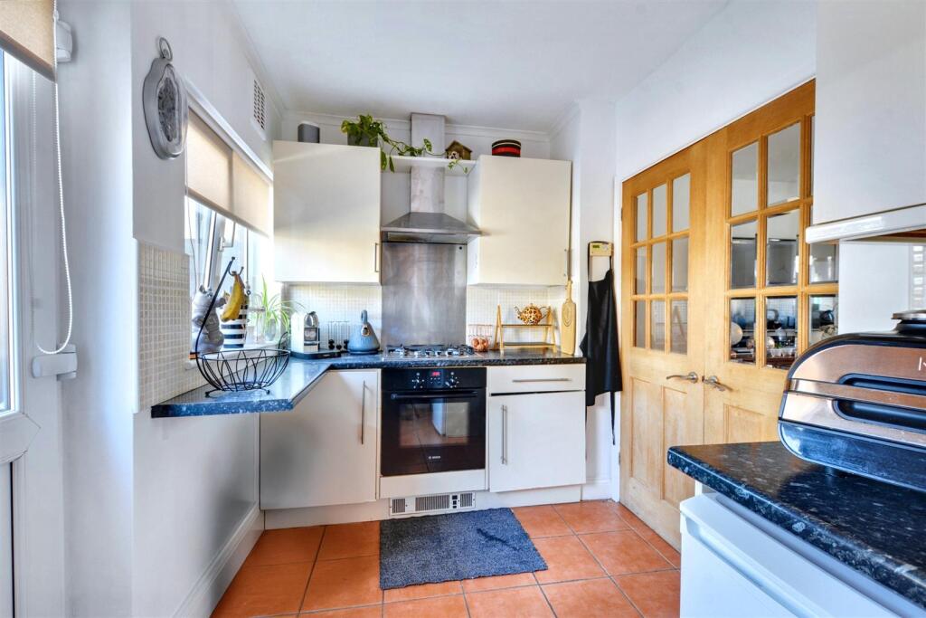 Holmfield Road, Chilwell photo 3