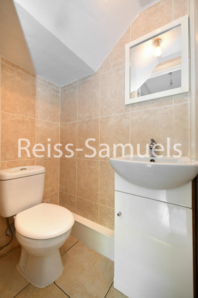 4 bedroom maisonette for rent
