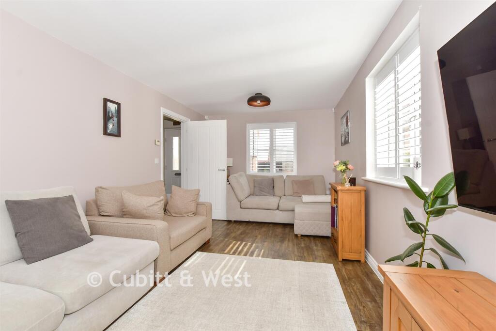 House in Horsham, Colgate - View 2