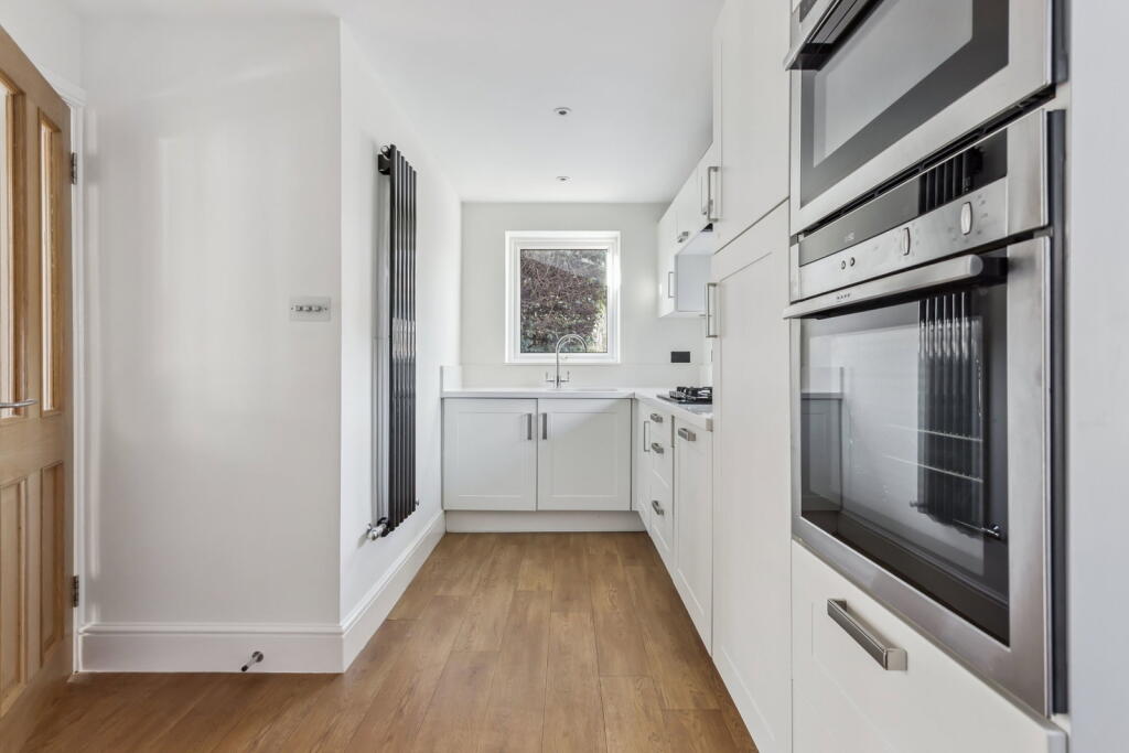 Drumaline Ridge, Worcester Park, KT4 7JT photo 4