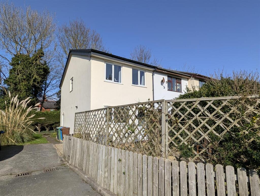 Main image of property: Badgers Walk East, Lytham