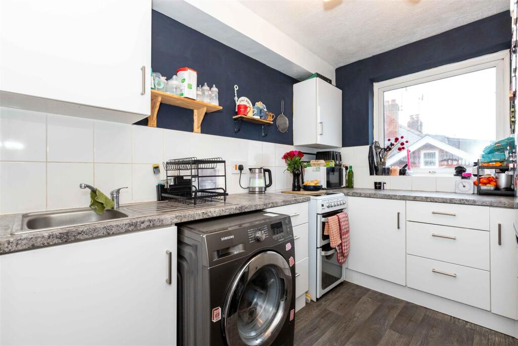 Northcourt Road, Worthing photo 3