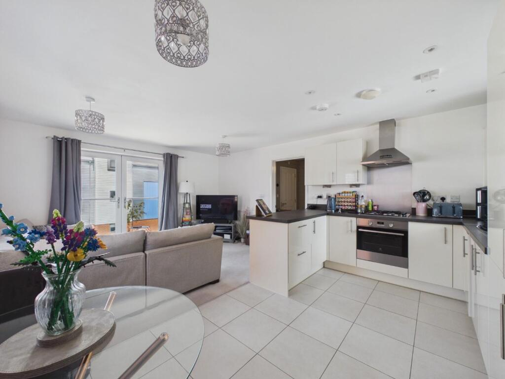 Apartment in Tonbridge - View 4