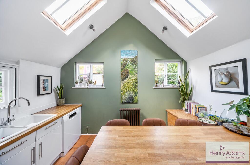 House in Guildford - View 3