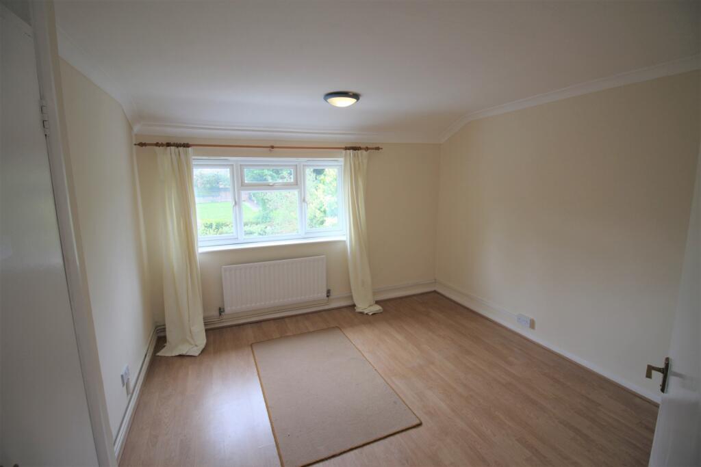 Additional image 5 of York Avenue, Bromsgrove, B61