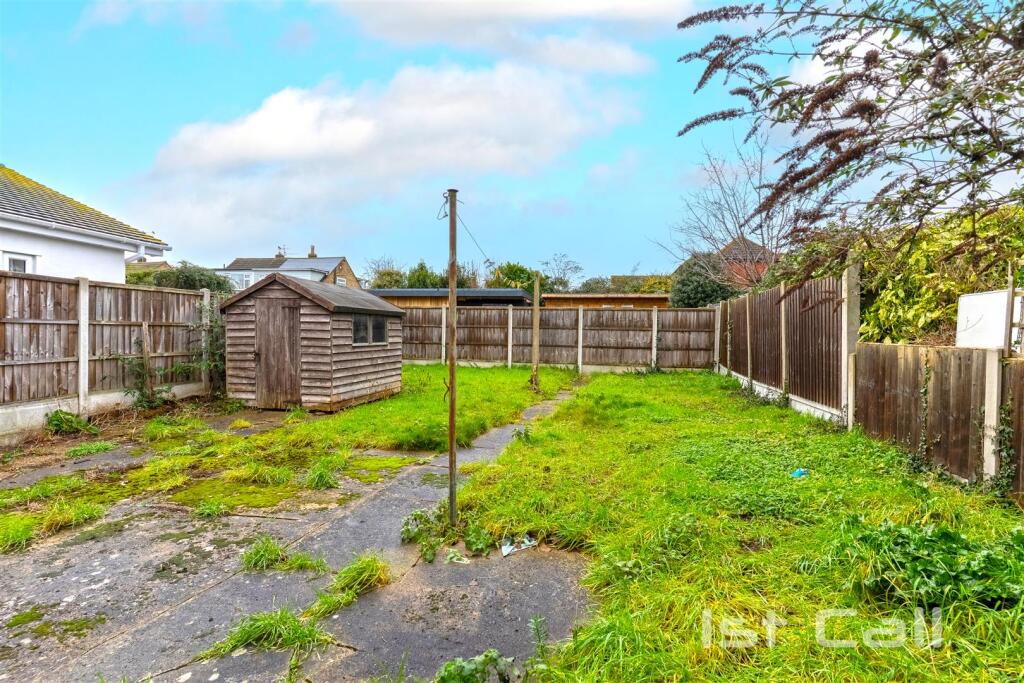 Ashingdon Road, Rochford photo 4