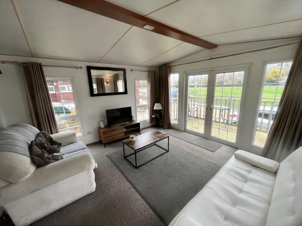 Burnley Road, Todmorden, West Yorkshire, OL14 - View 2