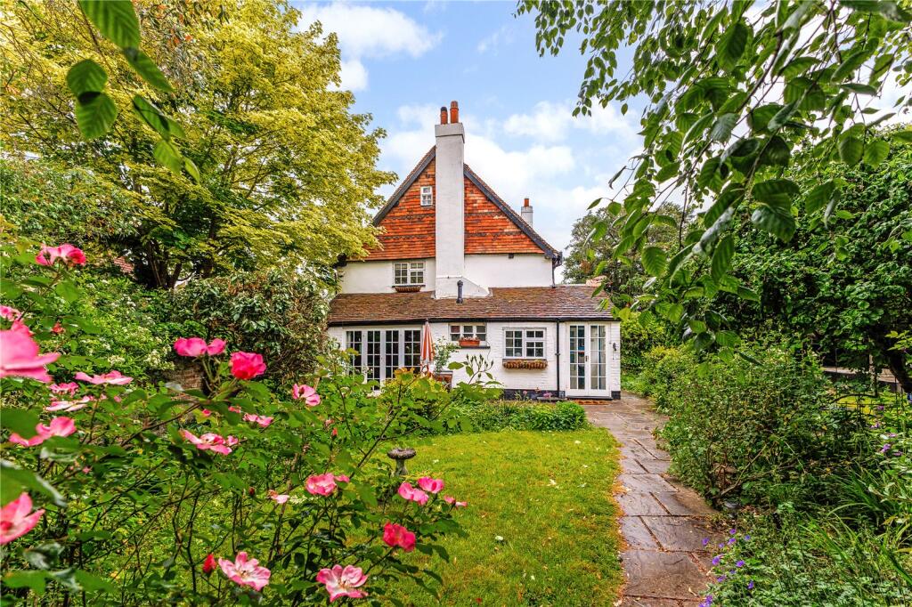 Main image of property: Shaw Road, Newbury, Berkshire, RG14