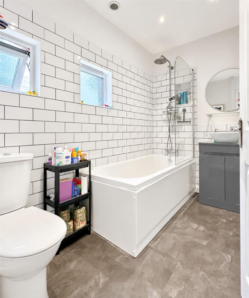 House in Hastings, Trinity Triangle, Blacklands - More