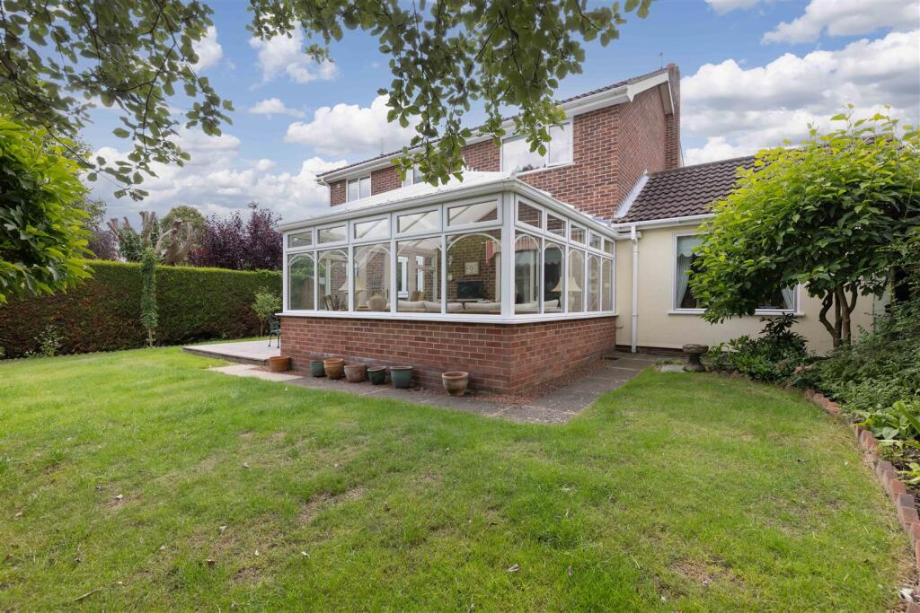 House in Norwich, Cringleford - More