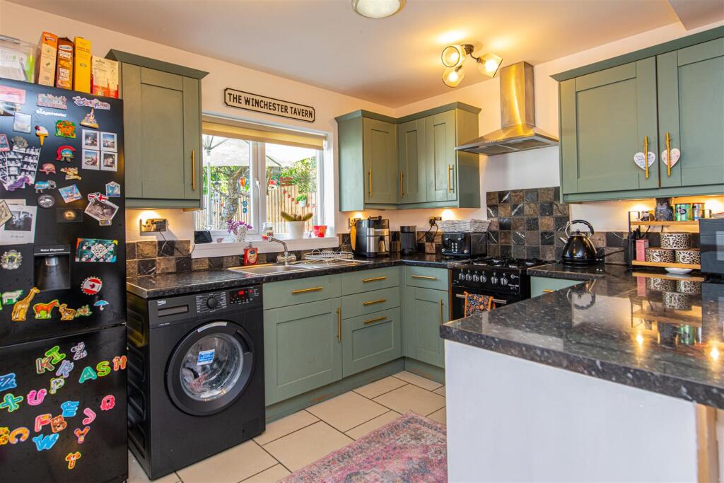 House in Kettering, Avondale - View 4
