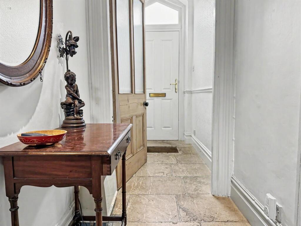 House in Bath - View 4