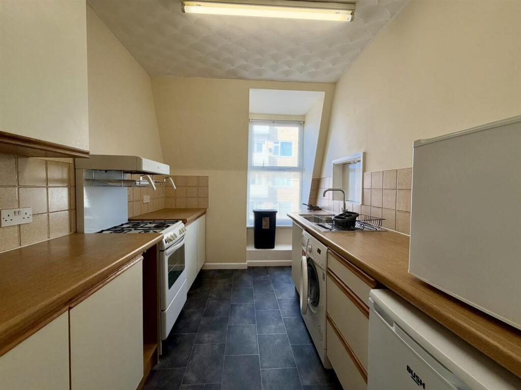 Apartment in Portsmouth - View 5