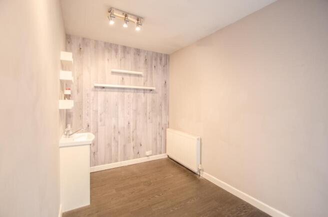5 Mount Folly TPS Bodmin 01208 74182-06