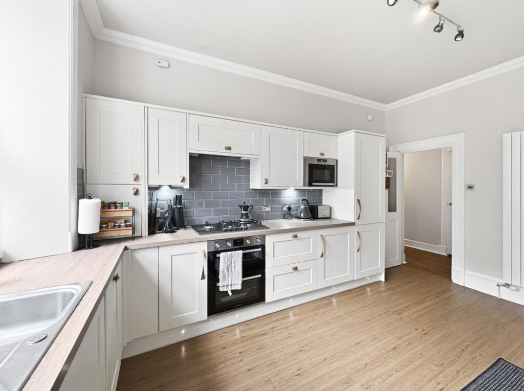 Apartment in Edinburgh, Hillside, Leith Central - More