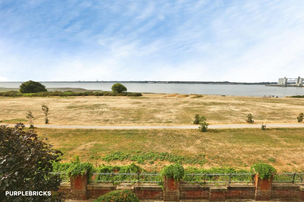 Apartment in Southampton - View 4