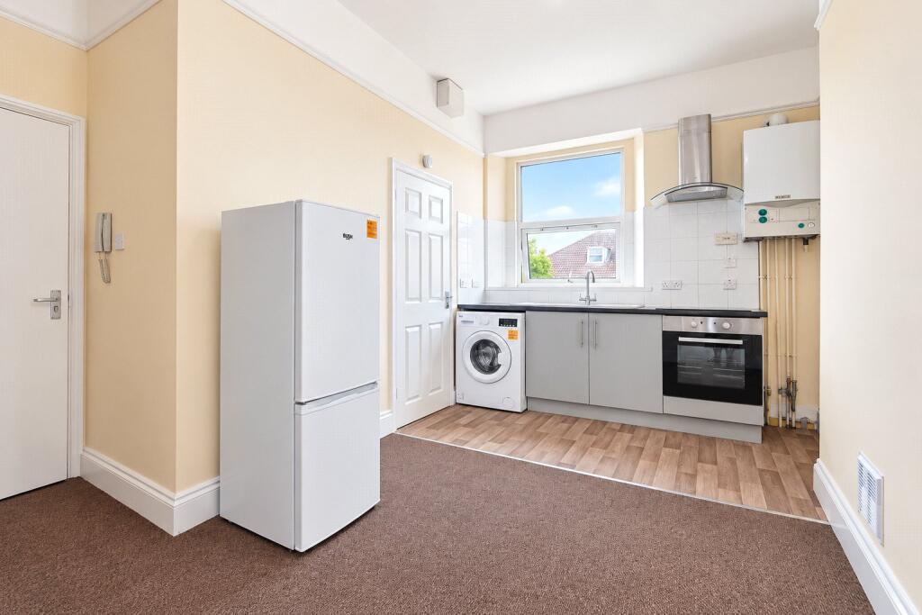 Apartment in Bristol - View 5
