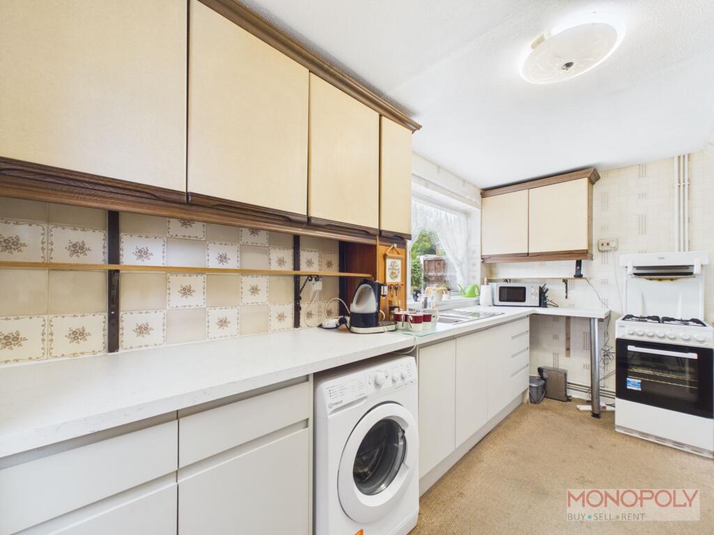 House in Wrexham, Maesydre, Acton - More