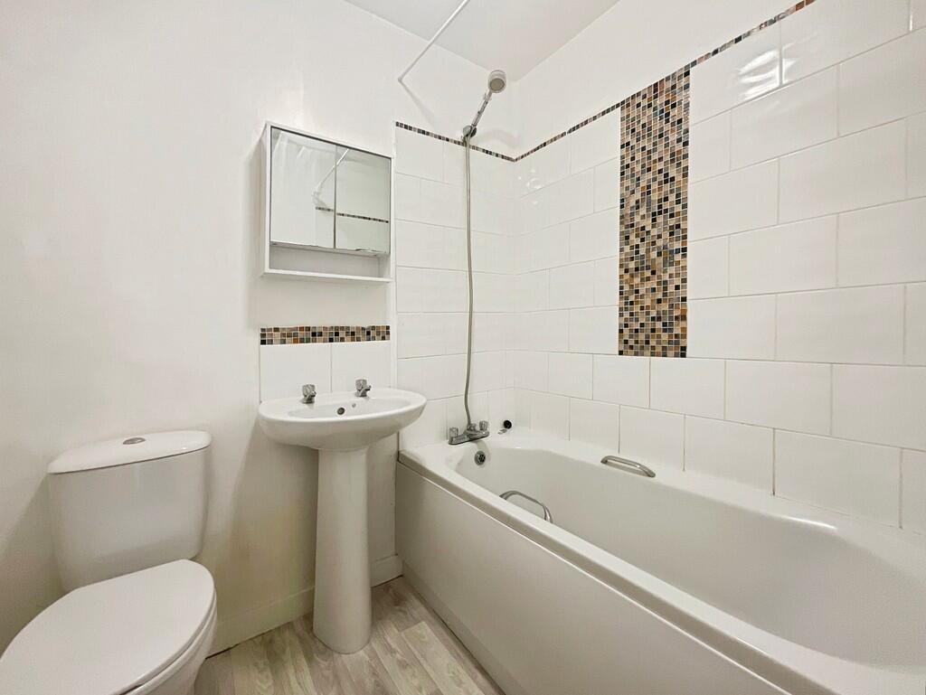 House in Lincoln, Lincolnshire - View 4