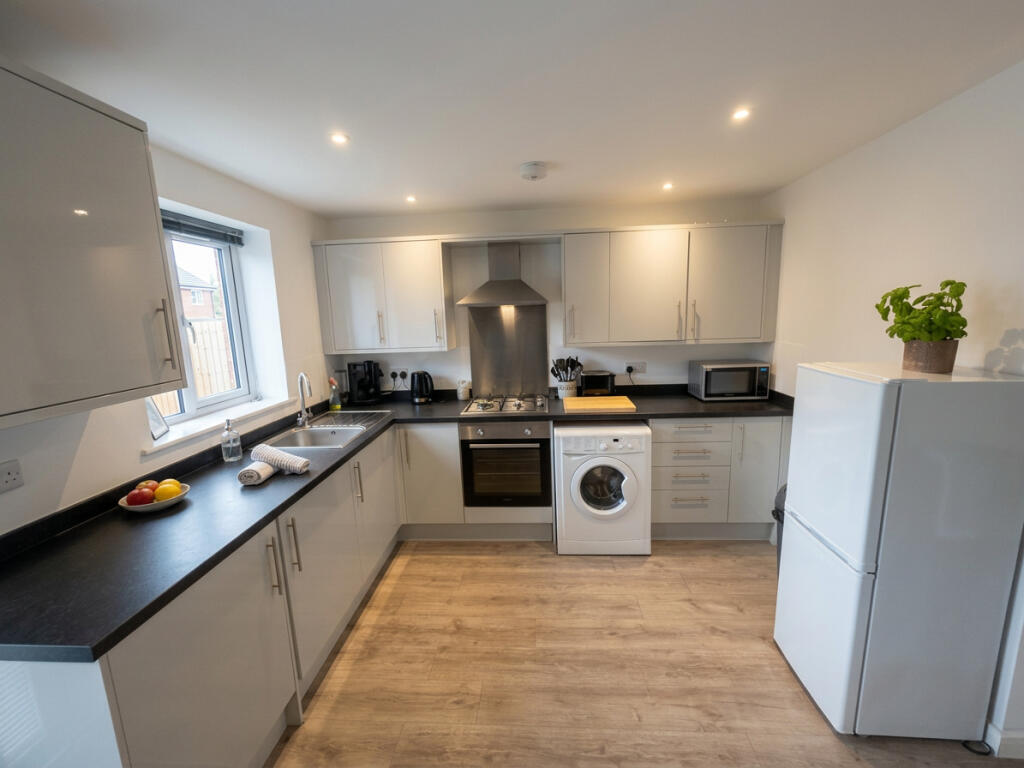 Apartment in Warwick, Sydenham, Royal Leamington Spa - View 2
