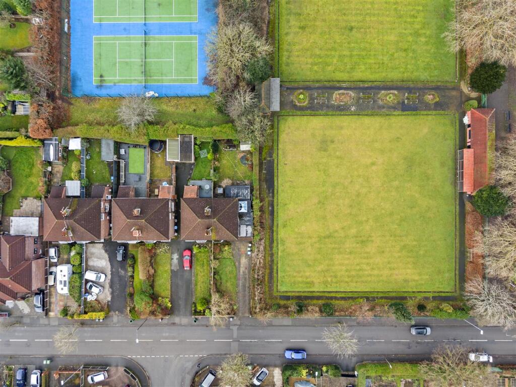 Grosvenor Road, Sale photo 3