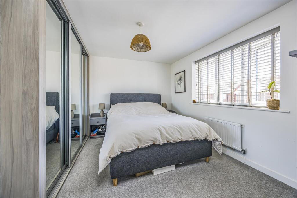 St. Georges Avenue, Warblington - View 6