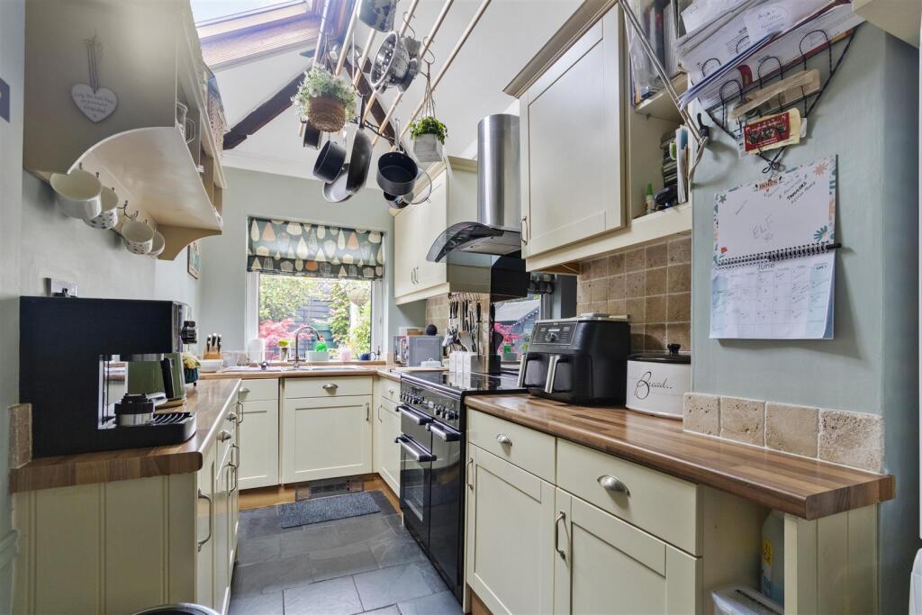 Additional image 7 of Wrose Road, Bradford