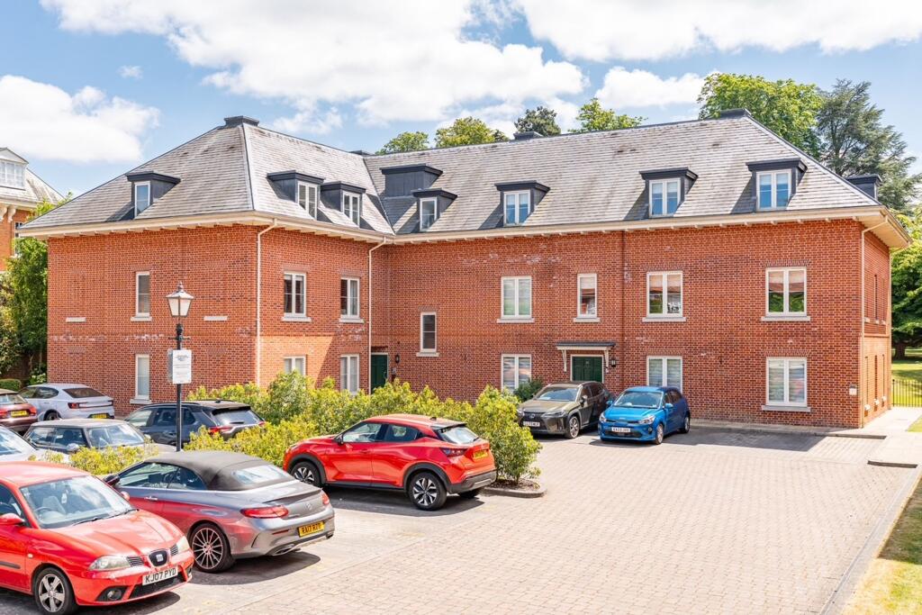 Main image of property: Henmarsh Court, Balls Park, SG13