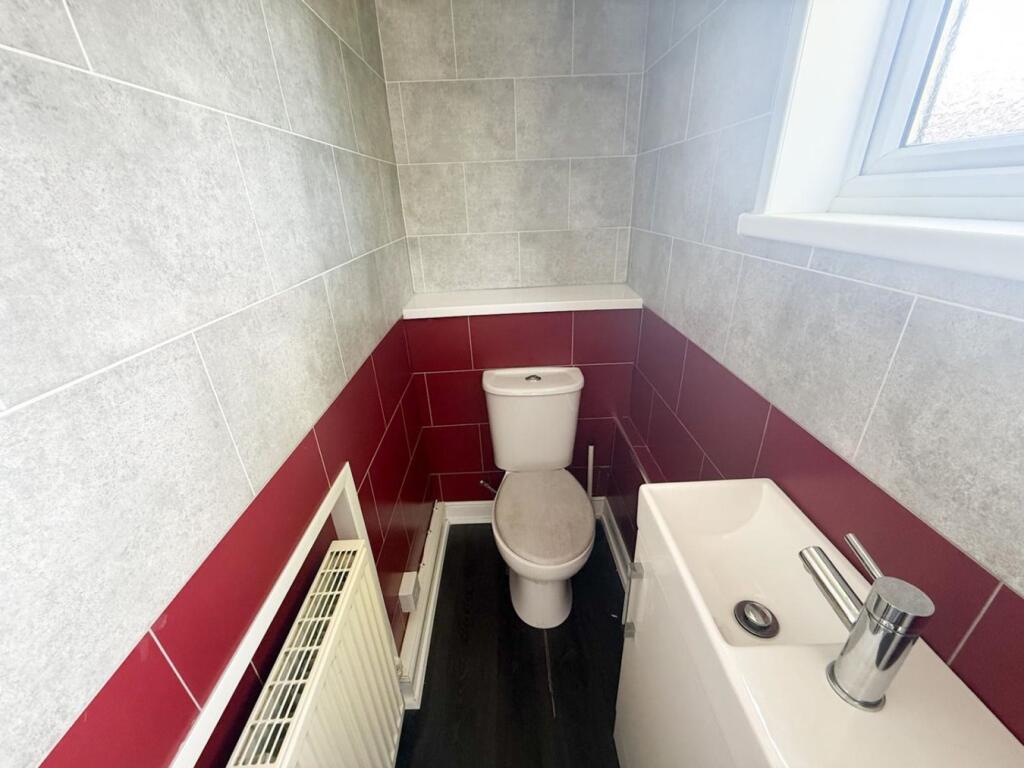 House in Newport, Llanyrafon - View 4