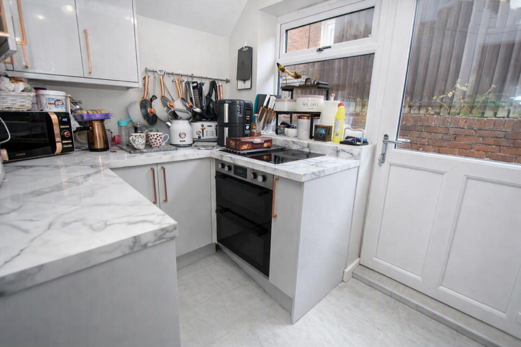 House in Dudley - View 4