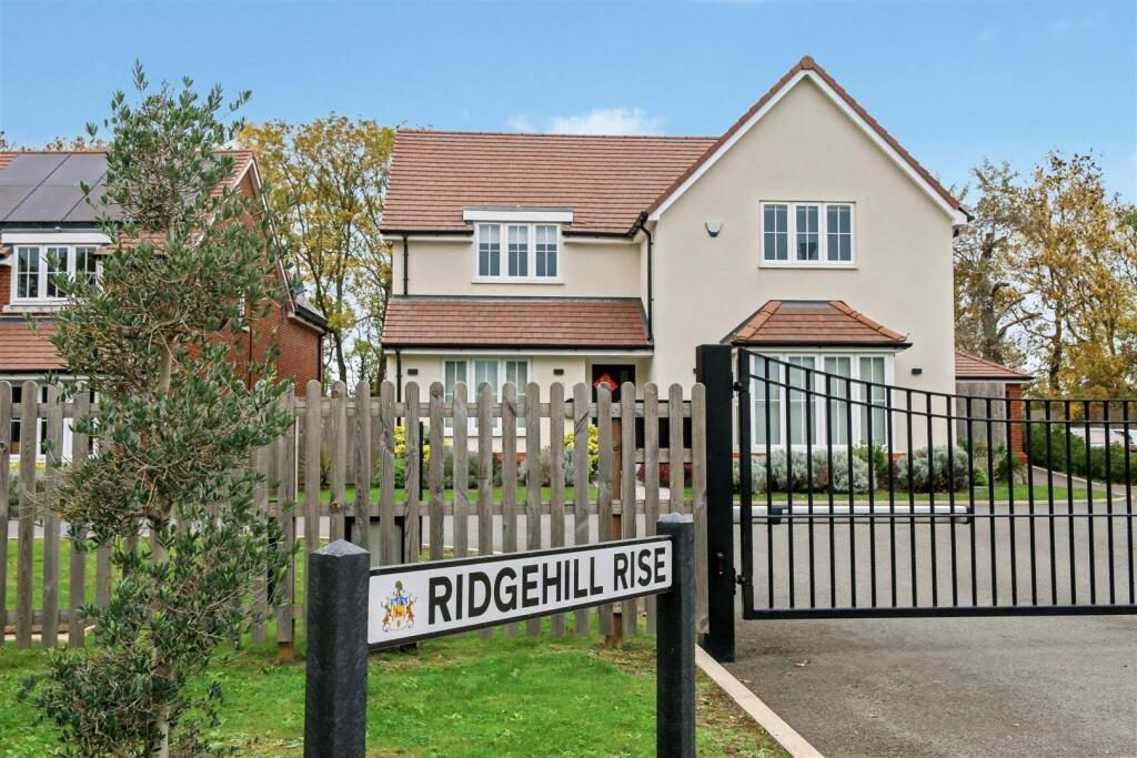 4-bed detached on Ridgehill Rise, Shenley, £1,450,000