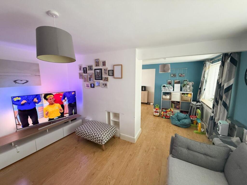 House in Cwmbrân, Croesyceiliog - View 5