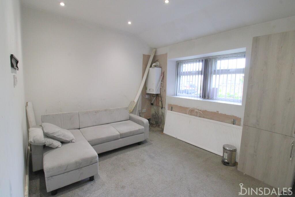 Southfield Lane, Bradford - View 4